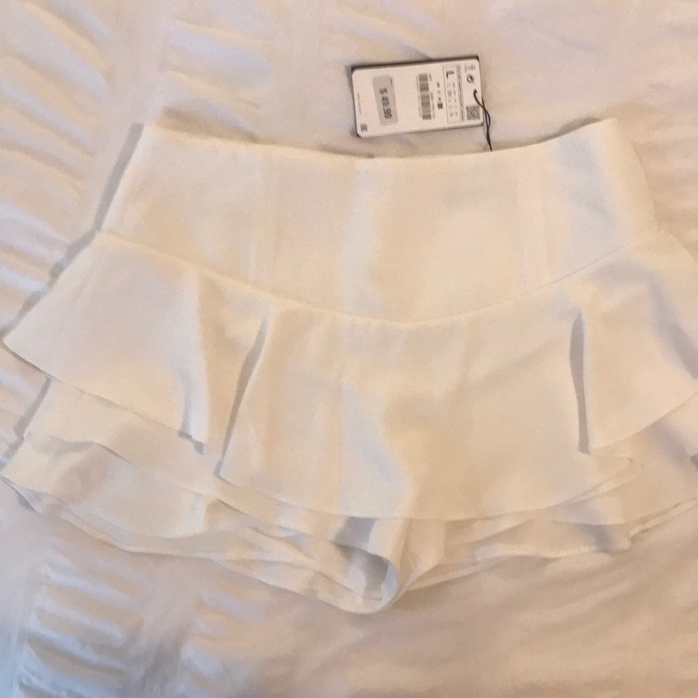 Off-white skort Zara